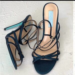 Elegant Strappy Blue Heels sandals Betsy Johnson size 10 Myra